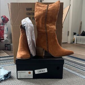 Coccoli Tan Heeled Boots with Western Flair